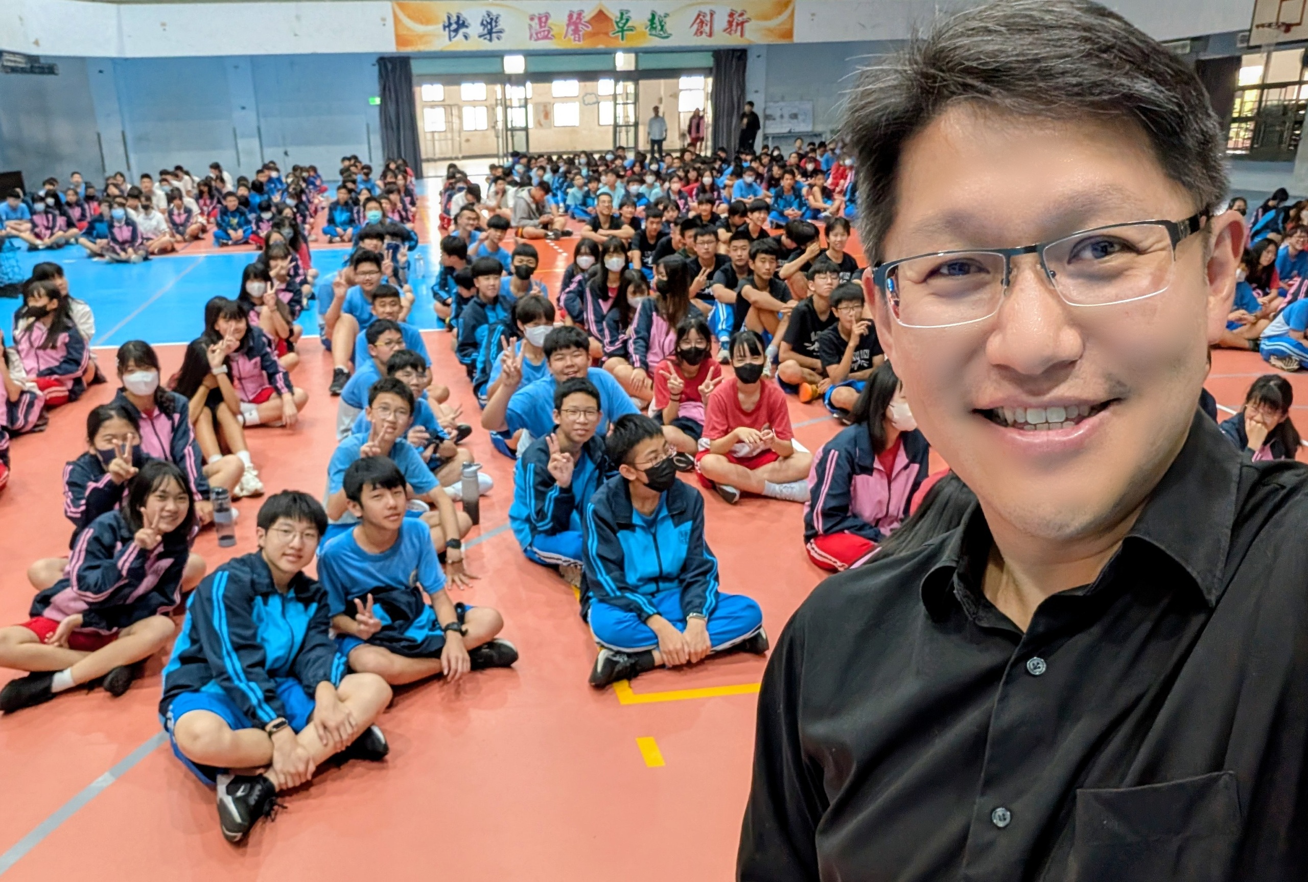 海景第一排長大的台灣人：新世代的國際局勢、民主韌性與安全挑戰